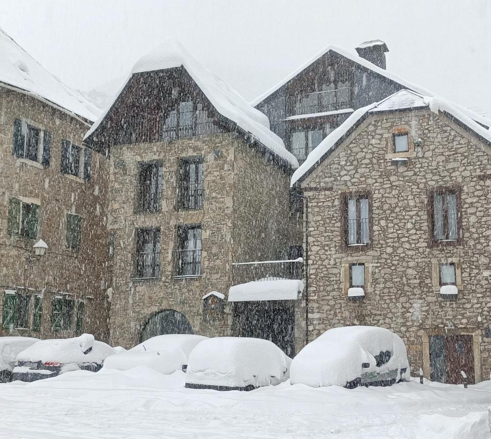 Hotel Valle De Izas Sallent de Gállego Eksteriør billede