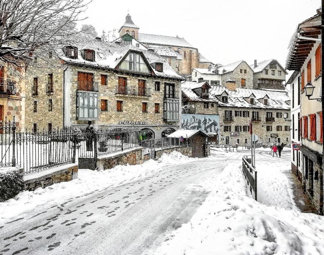 Hotel Valle De Izas Sallent de Gállego Eksteriør billede